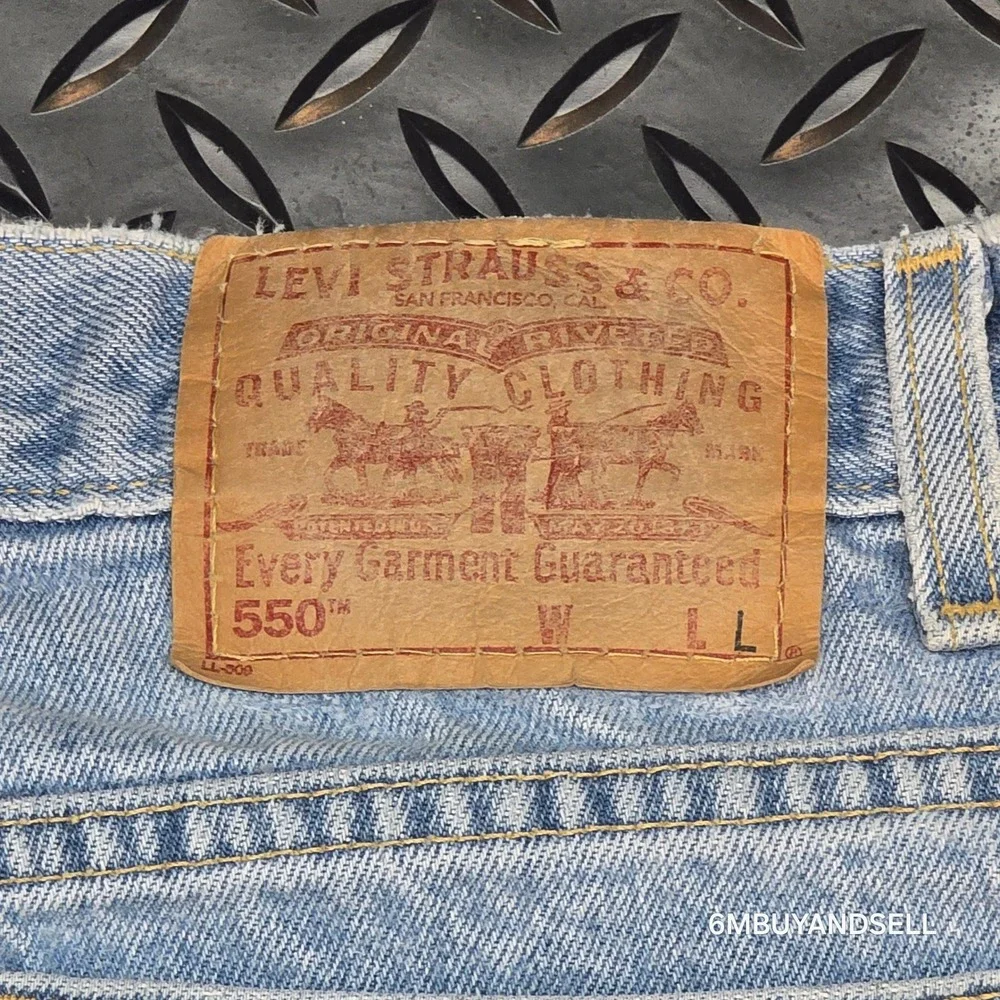 Vintage Levis 550 Relaxed Fit Jeans 28x32 Y2K 2002‎ Light Wash High Rise 10